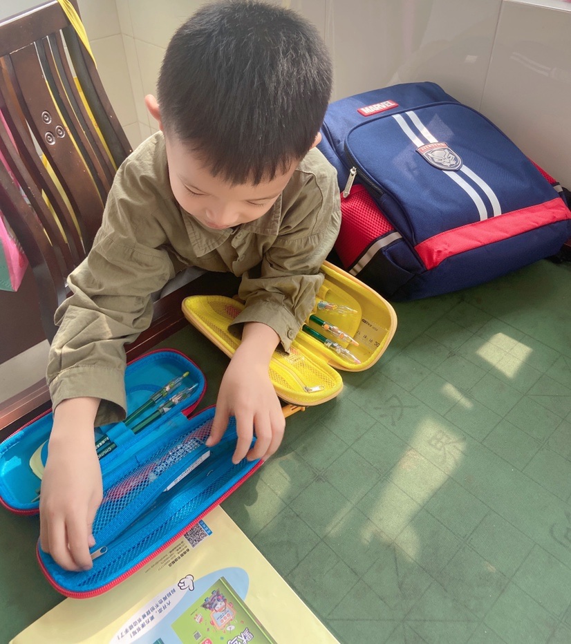 巧手“慧”整理  “育”见劳动美——香山实验小学劳动教育系列活动