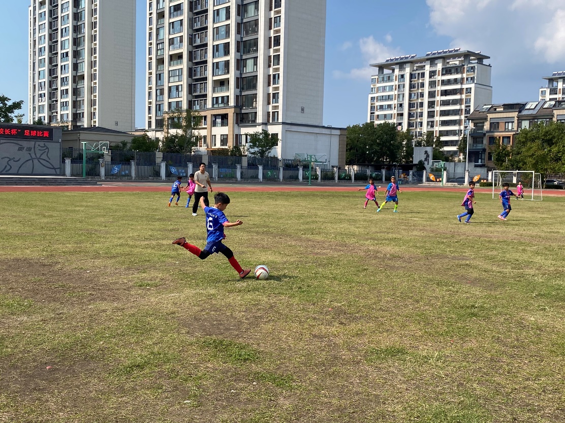 驰骋绿茵，少年竞锋芒！——香山实验小学第六届“校长杯”足球节圆满落幕